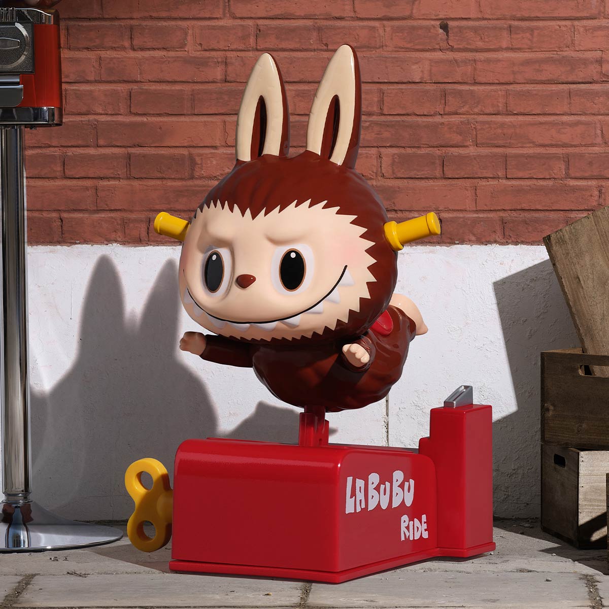 Labubu The Monsters - Figurines Almost Hidden