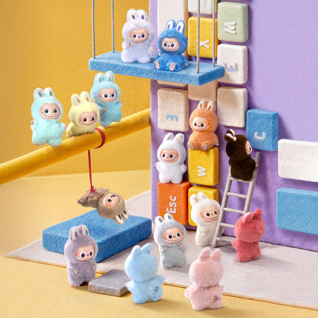 Labubu The Monsters - Pendentif Pin For Love Plush