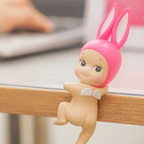 Sonny Angel - Looking back